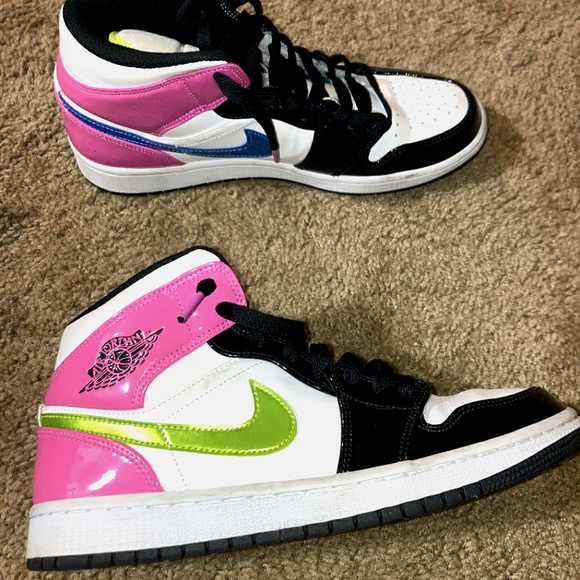 Nike Air Jordan Mid SE "cyber active fuchsia" 8.5W - Picture 3 of 4